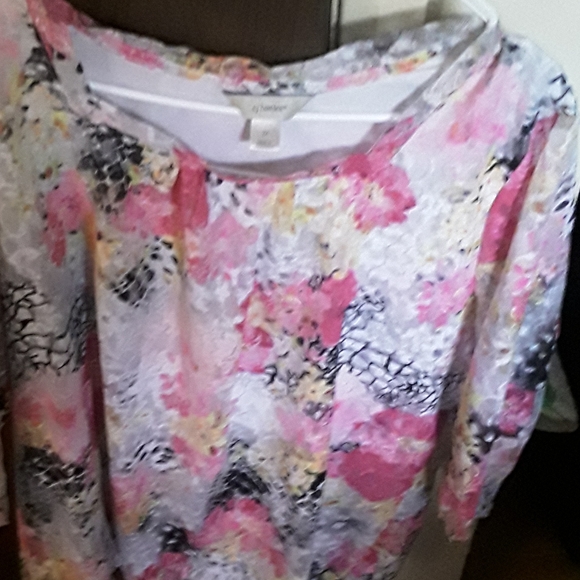 CJ Banks Tops - CJ BANKS. Floral blouse. CLOSET CLEAN OUT SALE!🤩🤩🤩🤩🤩